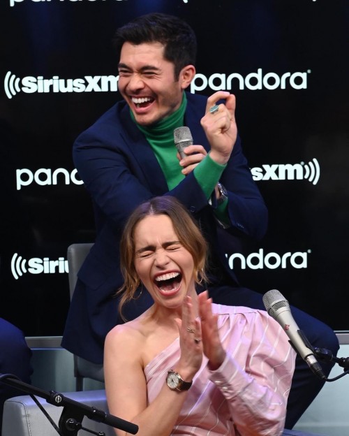 Emilia-Clarke-48008.jpg