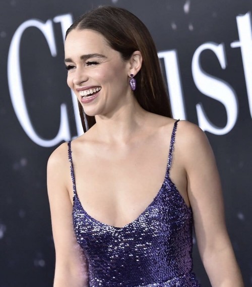 Emilia-Clarke-48015c71dd9c2db0b33e2.jpg