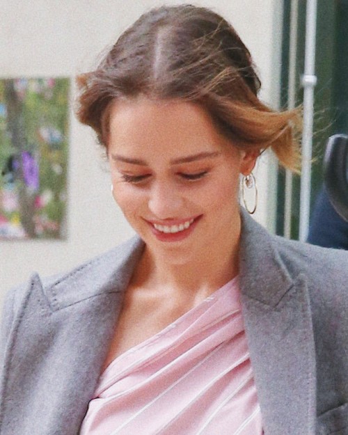 Emilia-Clarke-48075.jpg