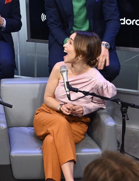 Emilia-Clarke-4808370aaa39d1043f69e.jpg