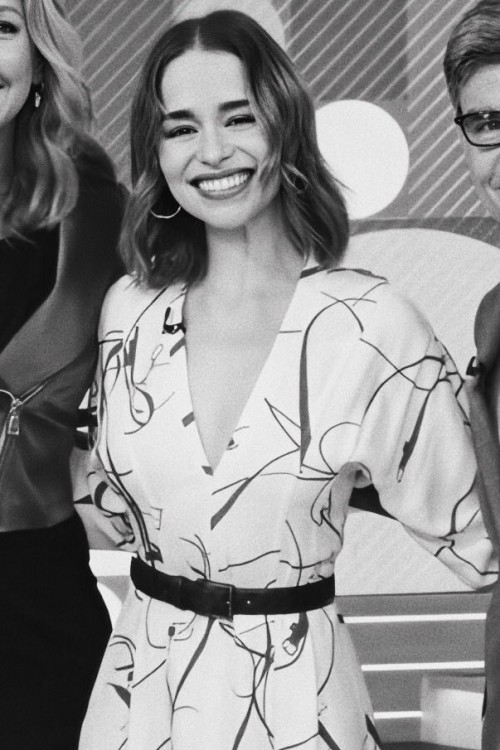 Emilia-Clarke-48142.jpg