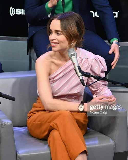 Emilia-Clarke-48156.jpg