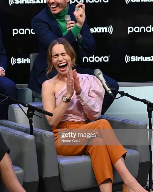 Emilia-Clarke-48161.jpg