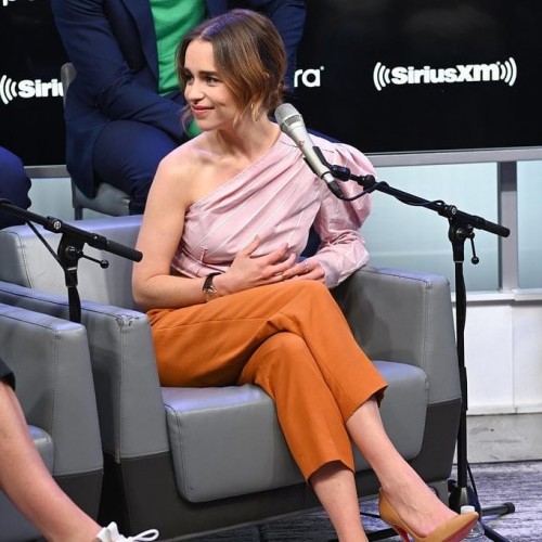 Emilia-Clarke-48210.jpg