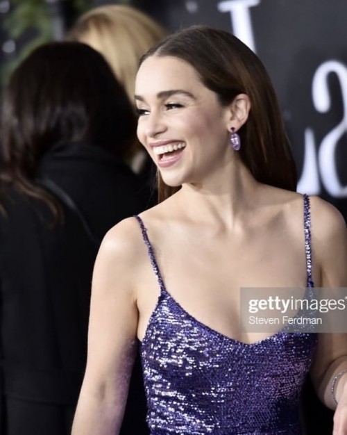 Emilia-Clarke-48217.jpg