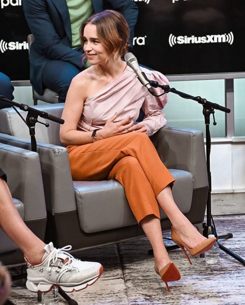 Emilia-Clarke-48280.jpg
