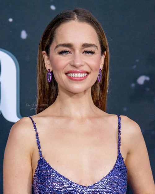 Emilia-Clarke-48344.jpg