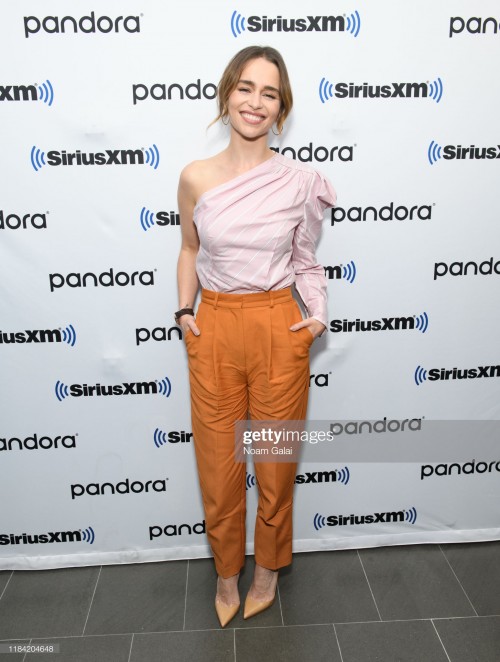 Emilia-Clarke-48465.jpg
