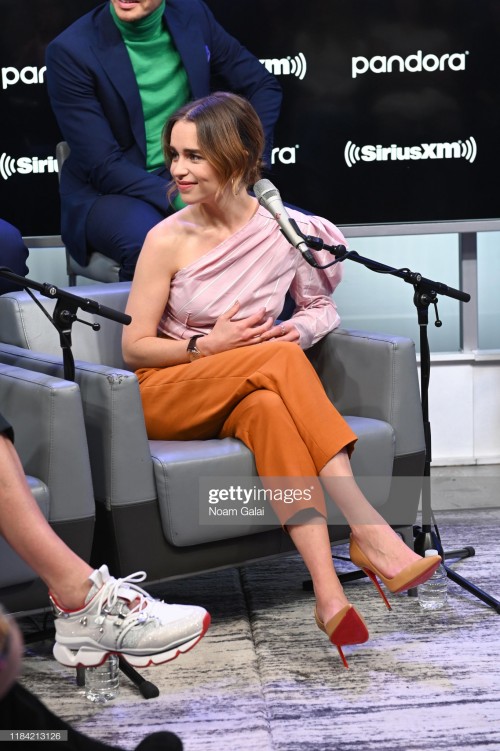 Emilia-Clarke-48493.jpg