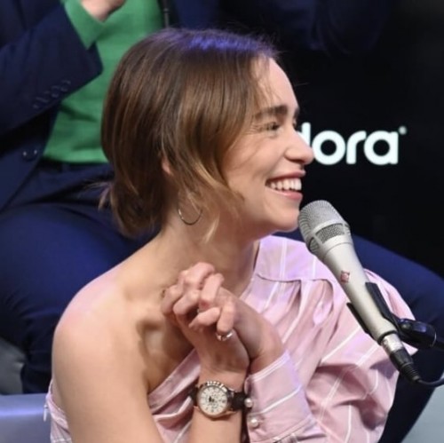 Emilia-Clarke-48603.jpg