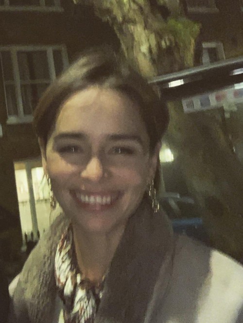 Emilia-Clarke-490619c3ffcc3171d0ce6.jpg