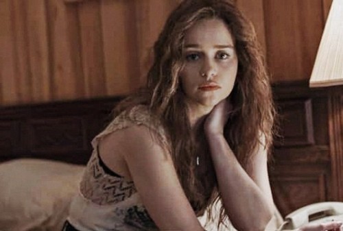 Emilia-Clarke-49068.jpg