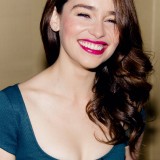 Emilia-Clarke-49074ef7806615cf65f98
