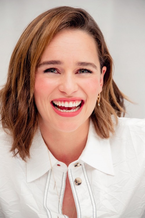 Emilia-Clarke-49092e2b91c5e40402f85.jpg