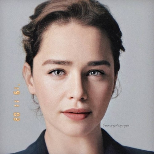 Emilia-Clarke-4910531709d34f72f0965.jpg