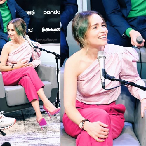 Emilia-Clarke-49106.jpg