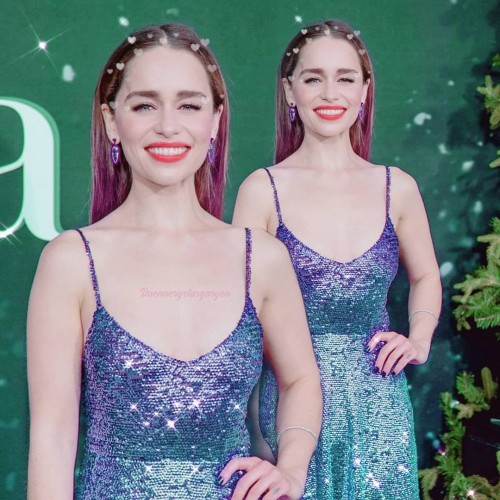 Emilia-Clarke-4910851930258b9a4b78b.jpg