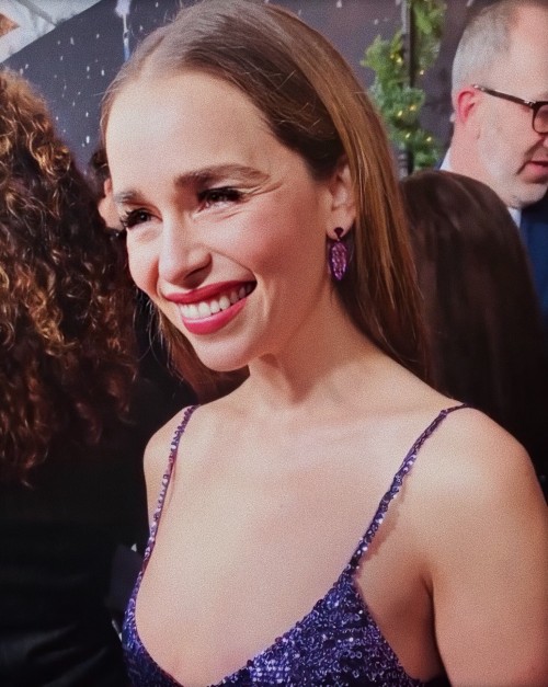 Emilia-Clarke-49114ed4dfe602703723a.jpg