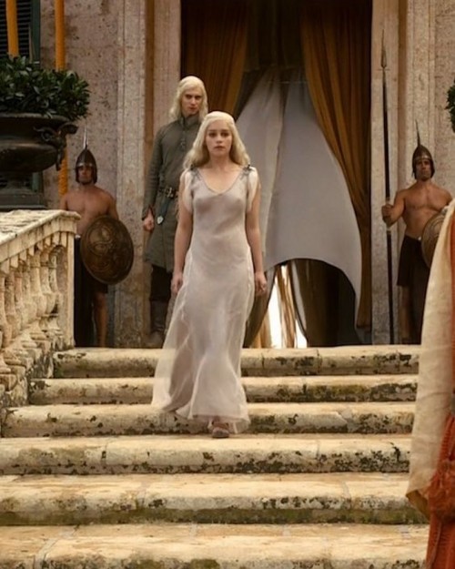 Emilia-Clarke-491151630301e9838514a.jpg