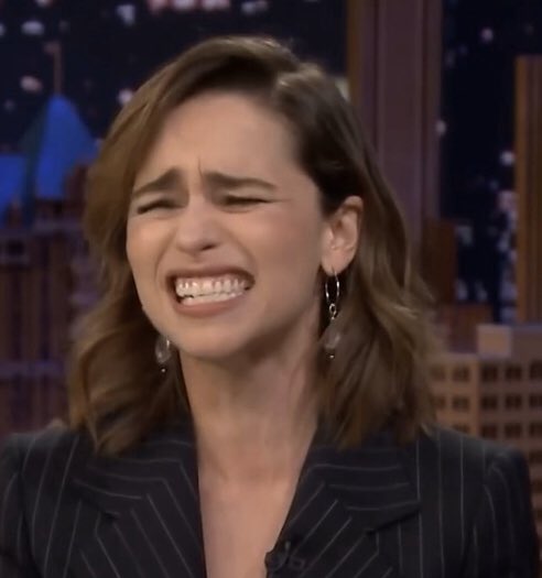 Emilia-Clarke-49165efa46c7852f10ffd.jpg