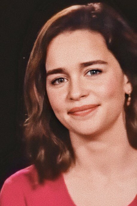 Emilia-Clarke-491713ff0b8f8d0d1ea99.jpg
