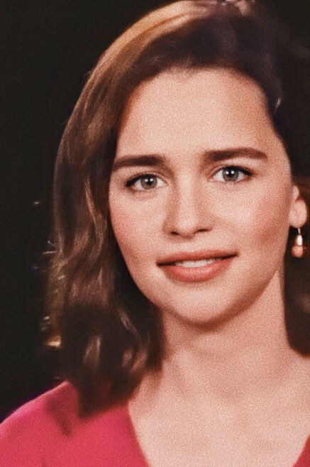 Emilia-Clarke-49172.jpg