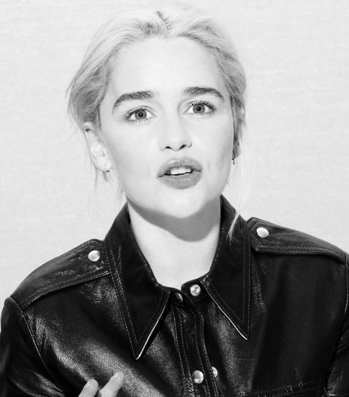 Emilia-Clarke-49175d400a590fe71a47c.jpg