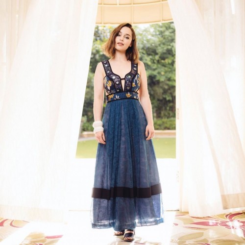 Emilia-Clarke-49354.jpg
