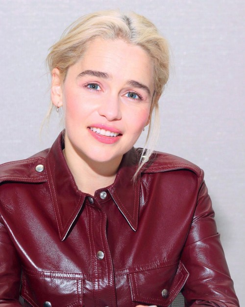 Emilia-Clarke-49381.jpg