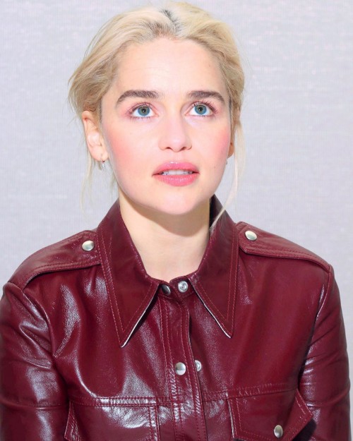 Emilia-Clarke-49383.jpg