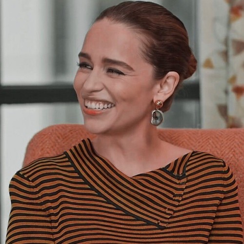 Emilia-Clarke-49395.jpg
