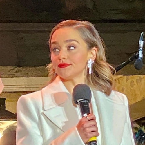 Emilia-Clarke-494961b2336855869ef28.jpg