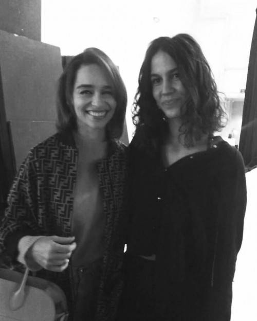 Emilia-Clarke-49499c0c7354dcc2aa16f.jpg