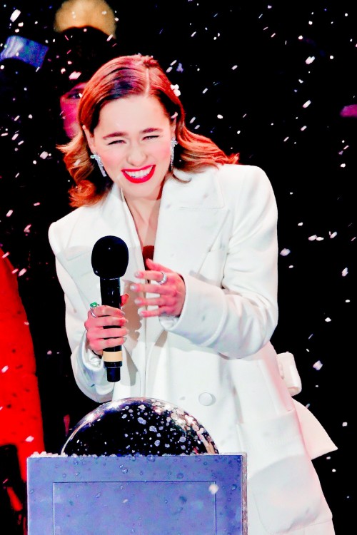 Emilia-Clarke-495040c836e9f51ec95fc.jpg