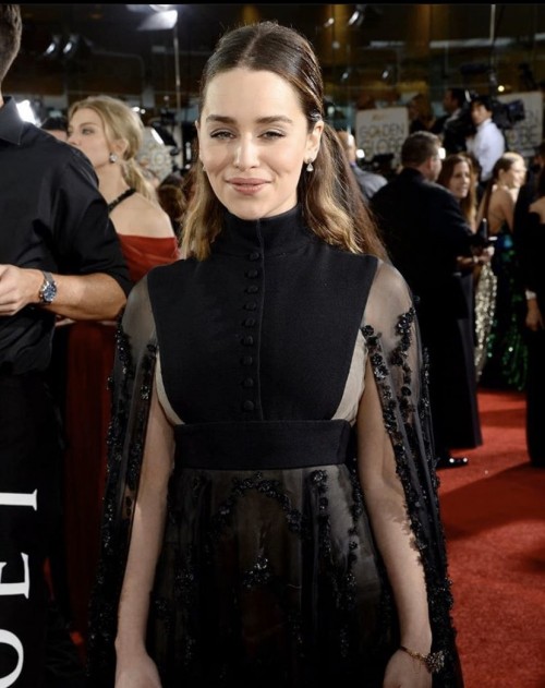 Emilia-Clarke-49514659095deb72e8e2d.jpg