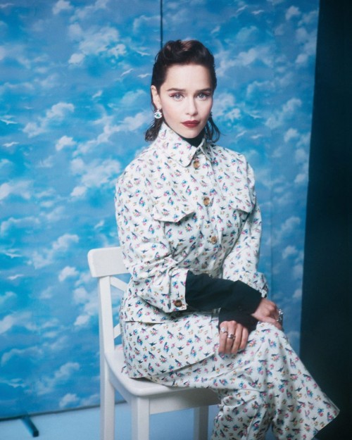 Emilia-Clarke-495193d266794ed1eda51.jpg