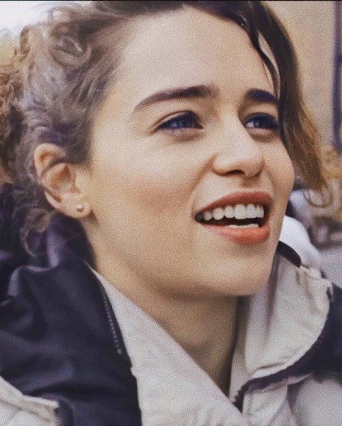 Emilia-Clarke-49547.jpg