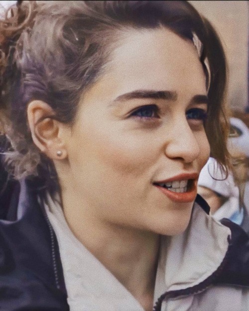 Emilia-Clarke-49548.jpg