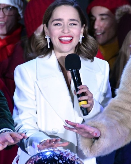 Emilia-Clarke-50023.jpg