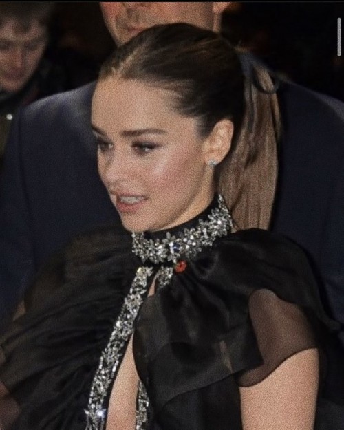 Emilia-Clarke-50113.jpg