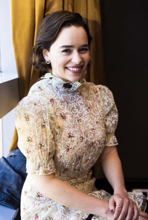 Emilia-Clarke-50173.jpg