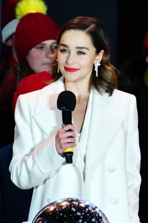 Emilia-Clarke-50180.jpg