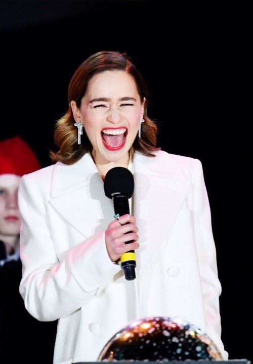 Emilia-Clarke-5018829f8e92ecd41b787.jpg