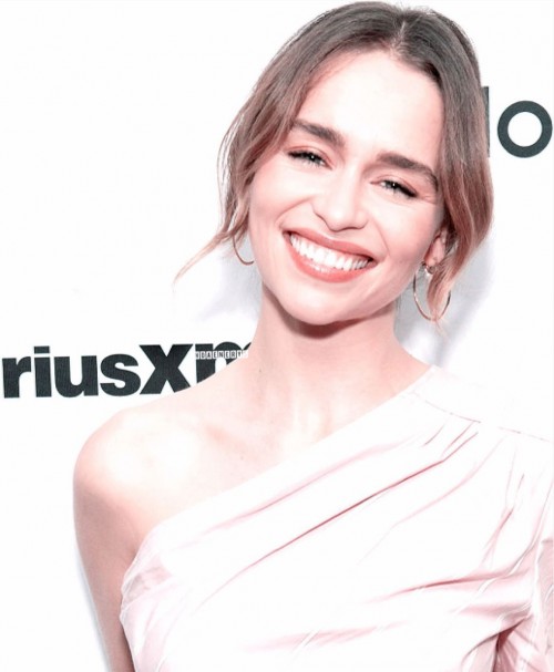 Emilia-Clarke-50564.jpg