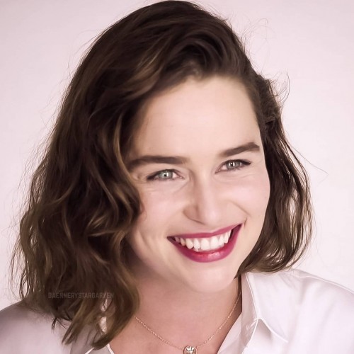 Emilia-Clarke-50729.jpg