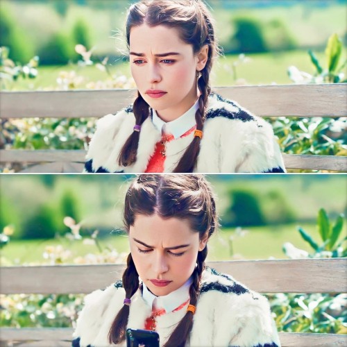 Emilia-Clarke-51045.jpg