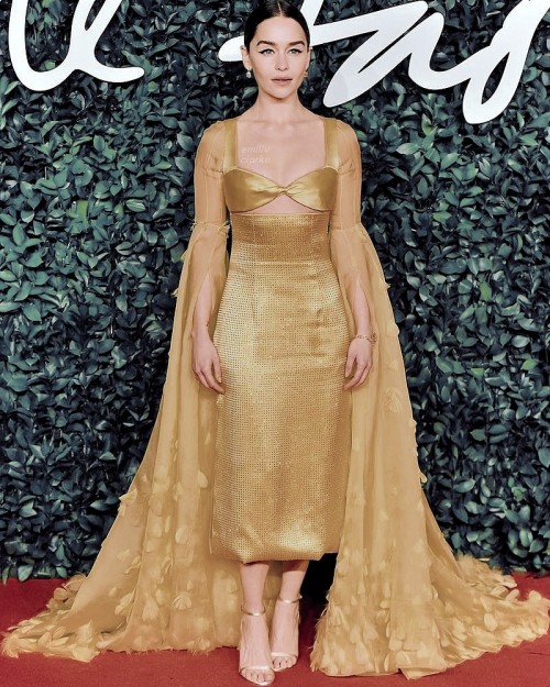 Emilia-Clarke-51070.jpg