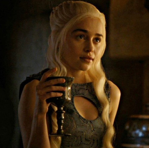 Emilia-Clarke-51078.jpg