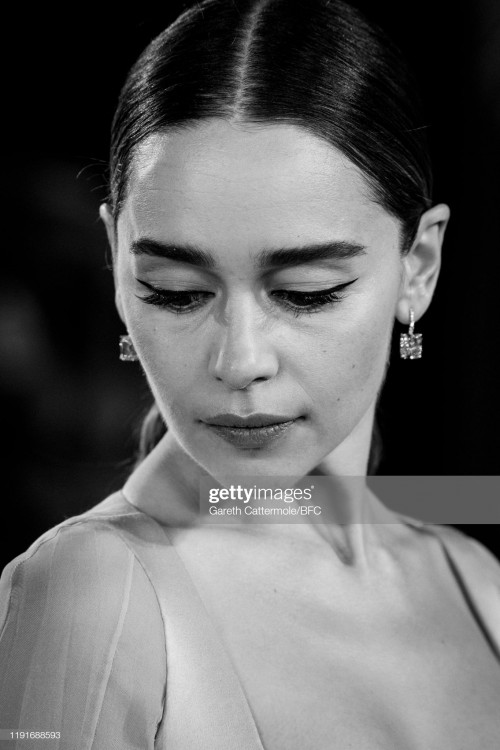 Emilia-Clarke-51188.jpg