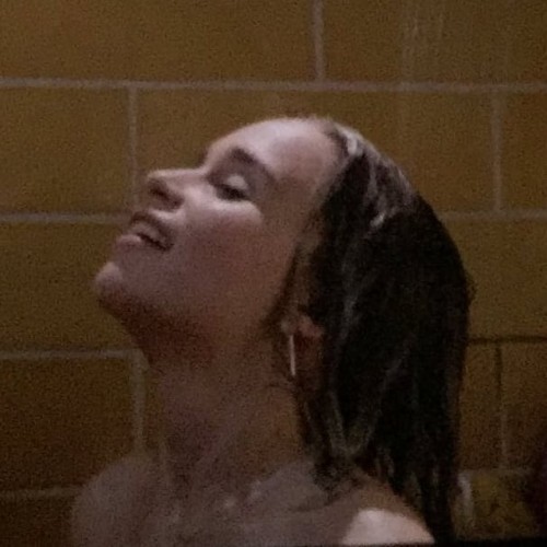 Emilia-Clarke-51222.jpg